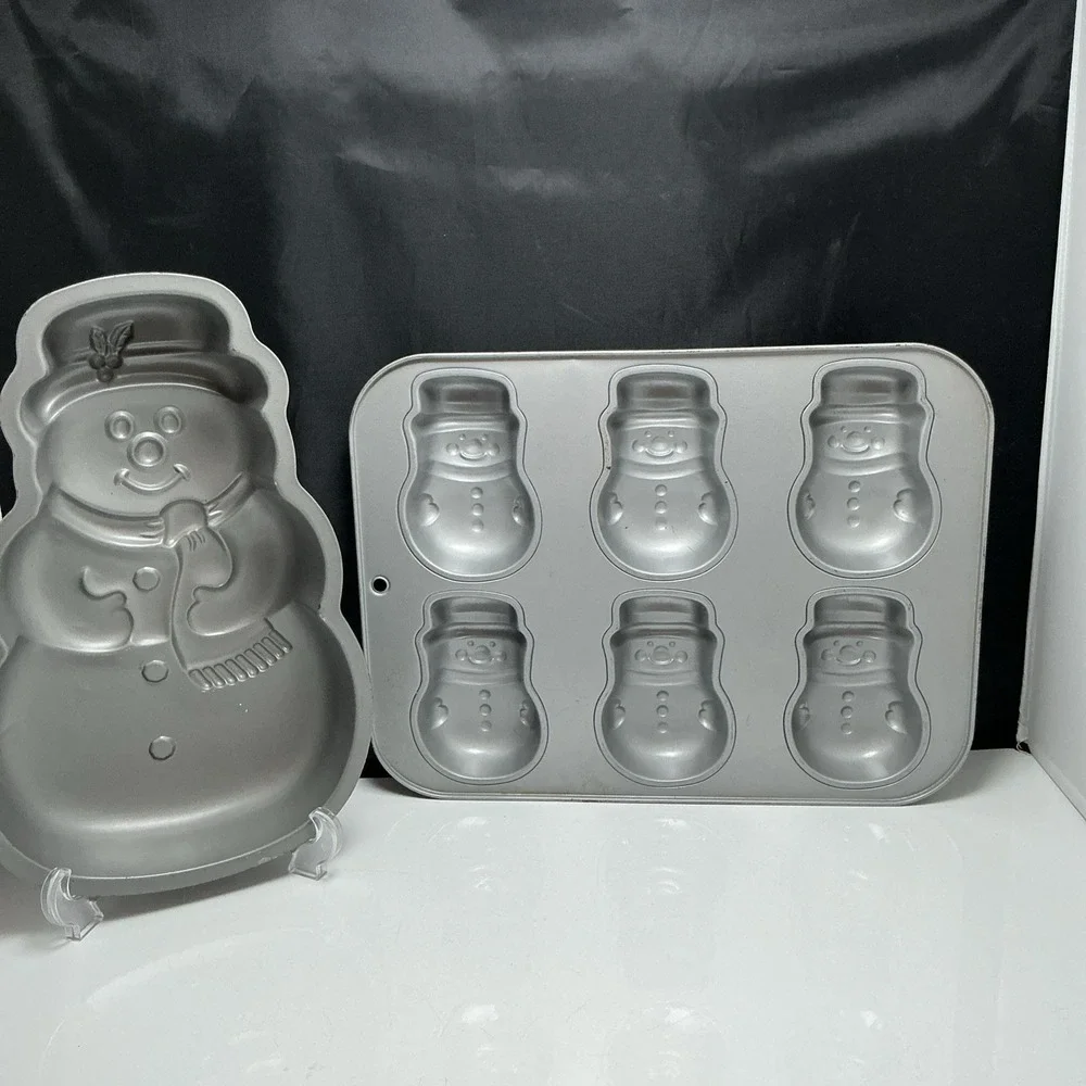 Vintage Aluminum Snowman Cupcake Pan & Cake Pan Lot 2